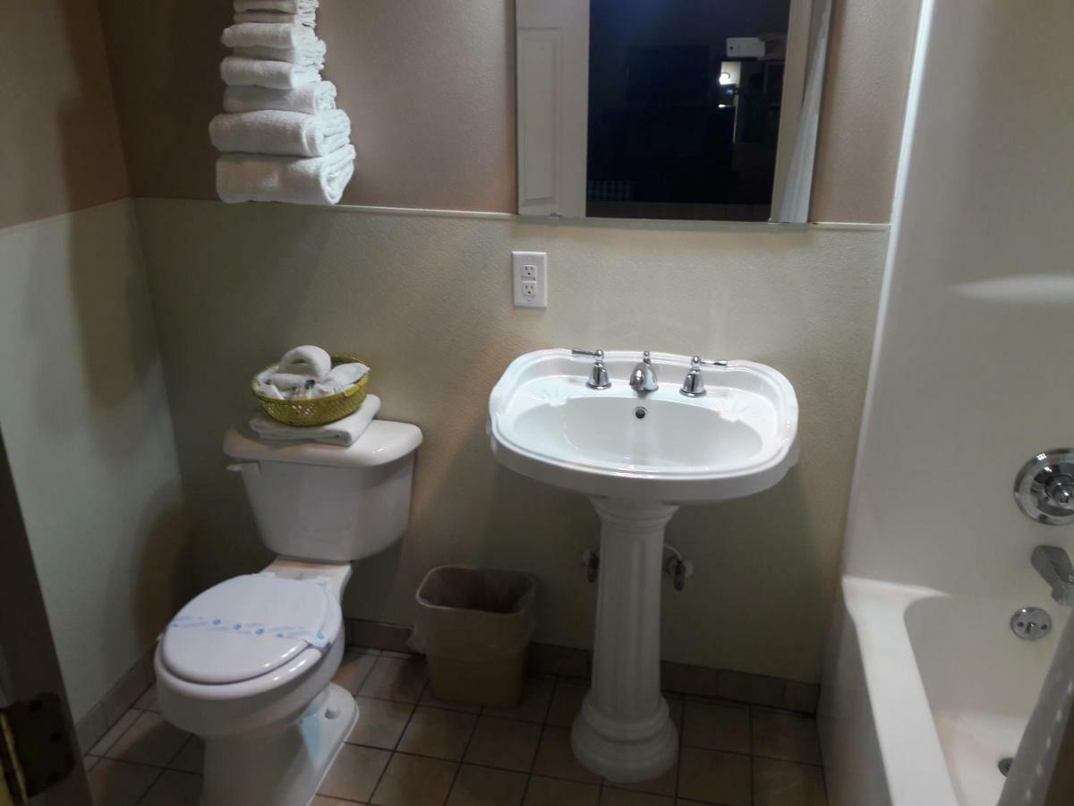 Monroe Motel Bagian luar foto